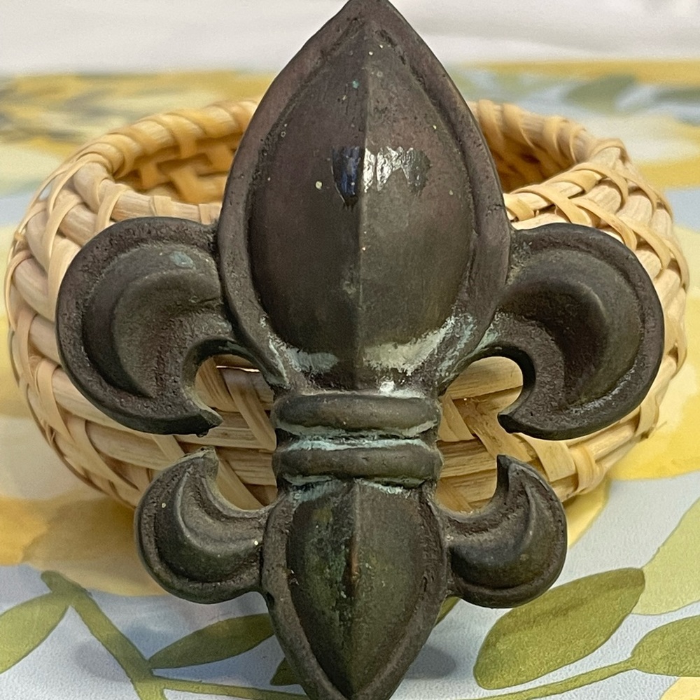 FLEUR DE LIS Antique Iron Doorbell